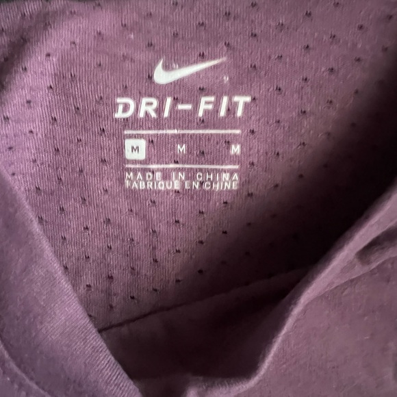 Nike Dri-Fit Size Medium. - Picture 4 of 5